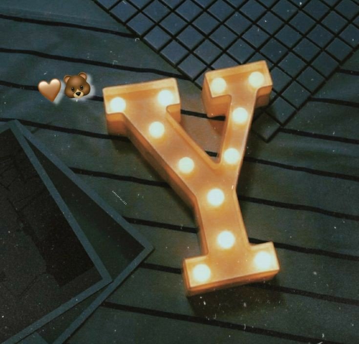 Y name dp for whatsapp