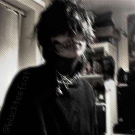 anonymous tiktok pfp