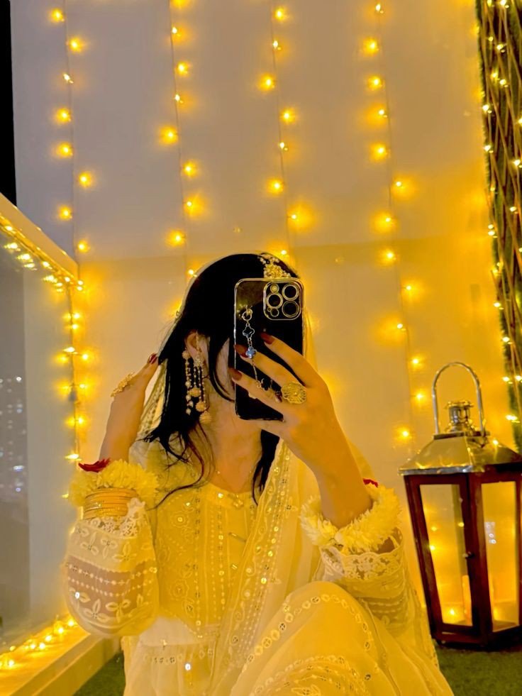 attractive instagram hidden face dp for girls attractive instagram hidden face dp for girls