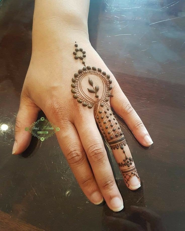 beautiful stylish back hand mehndi design beautiful stylish back hand mehndi design