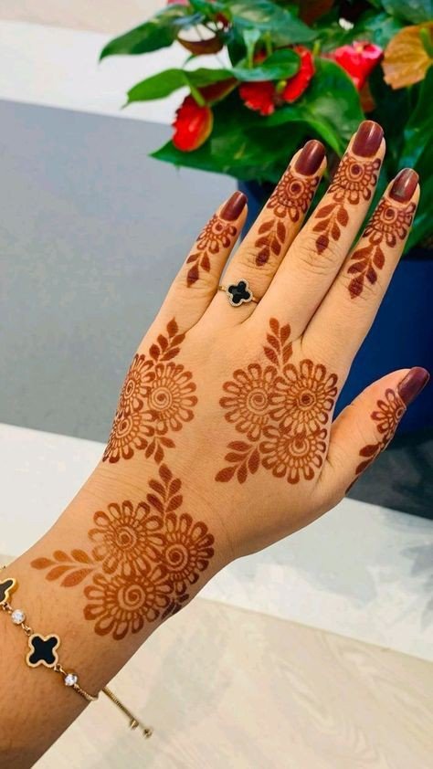 beautiful stylish back hand mehndi design arabic beautiful stylish back hand mehndi design arabic
