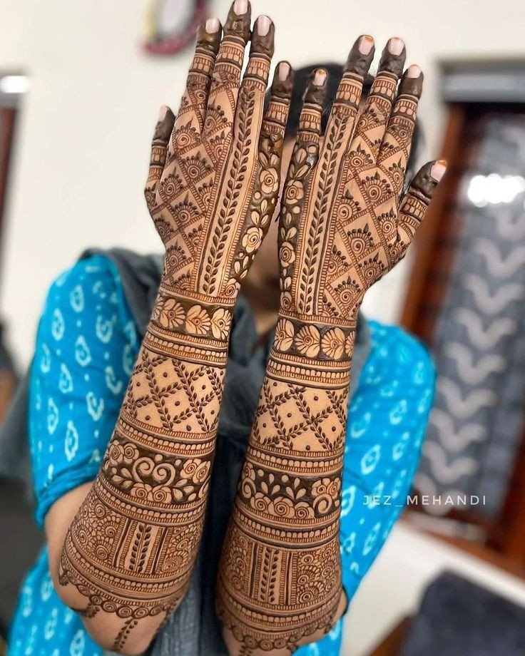 beautiful stylish back hand mehndi design beautiful stylish back hand mehndi design