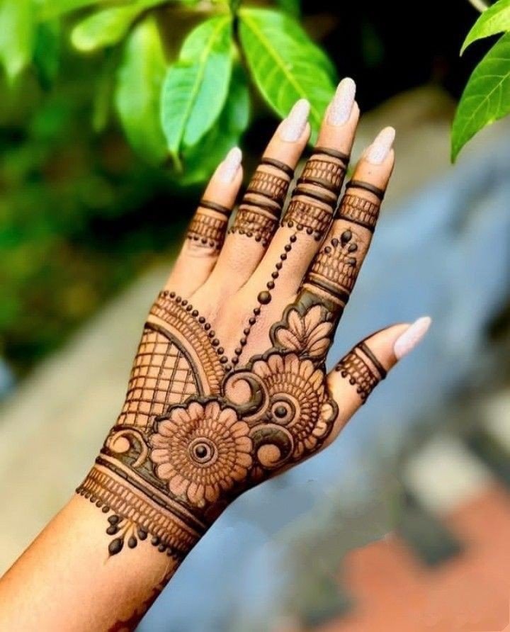 dubai pattern back hand mehndi design dubai pattern back hand mehndi design