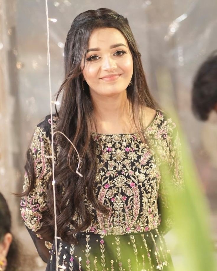ek ladki ka photo ek ladki ka photo