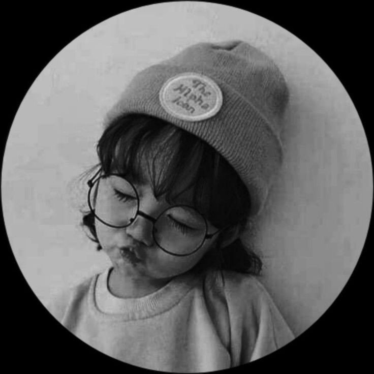 instagram pfp black and white