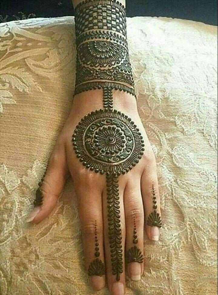 modern back hand mehndi design circle modern back hand mehndi design circle