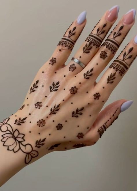 stylish back hand mehndi design bail stylish back hand mehndi design bail