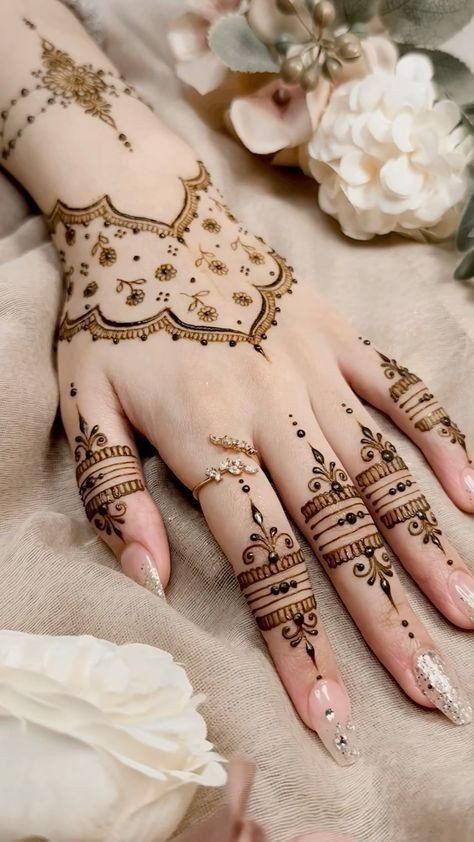 stylish back hand mehndi designs jhumka design stylish back hand mehndi designs jhumka design