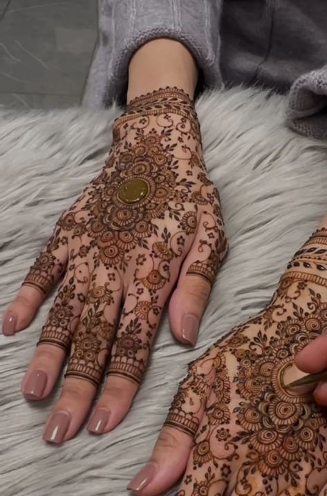 stylish beautiful mehndi designs for girls back hand stylish beautiful mehndi designs for girls back hand